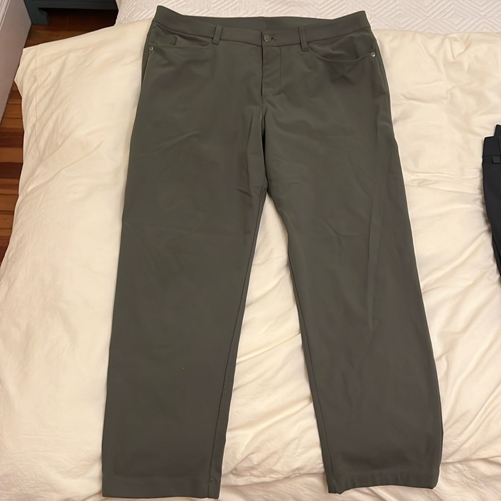 Lululemon ABC pants 34x30 classic fit